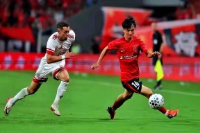 米兰体育-包含赛后亚冠传出新动向，亚特兰大外线爆发，管理层表态——目标明确，身体对抗强度拉满的词条